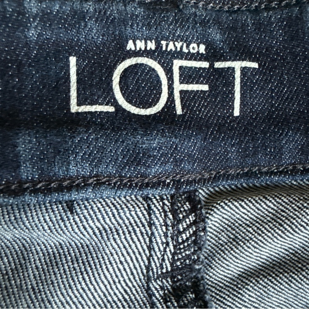 Ann Taylor LOFT Womens Curvy Crop Blue Jeans Size 4P/27 - Picture 5 of 8